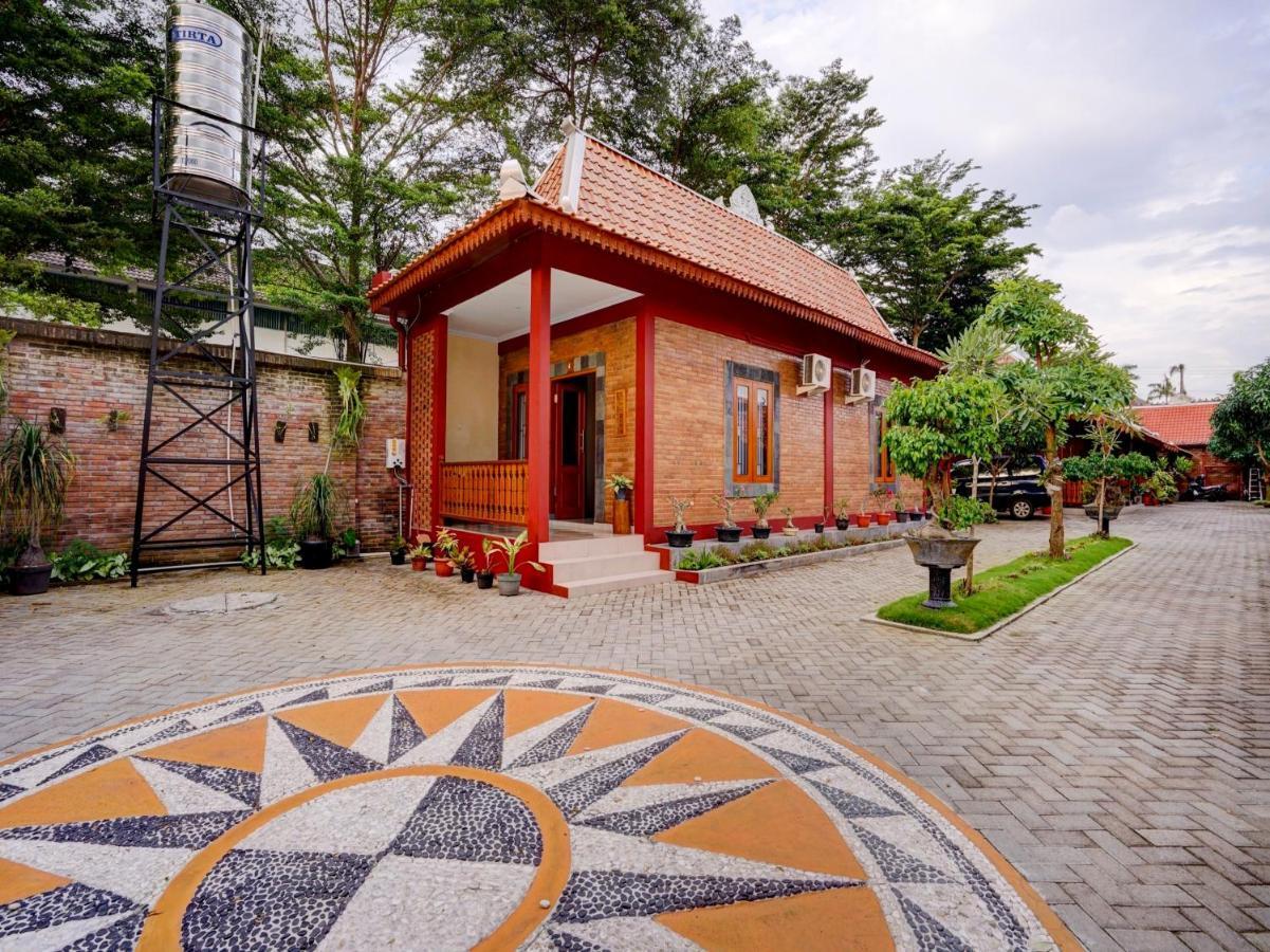 Super Oyo Collection O 90265 Cempoko Mulyo Homestay Syariah Tugu エクステリア 写真