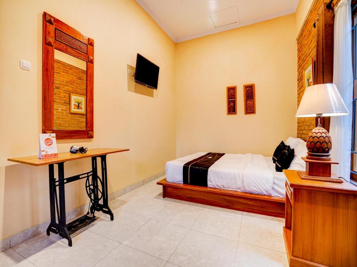 Super Oyo Collection O 90265 Cempoko Mulyo Homestay Syariah Tugu エクステリア 写真