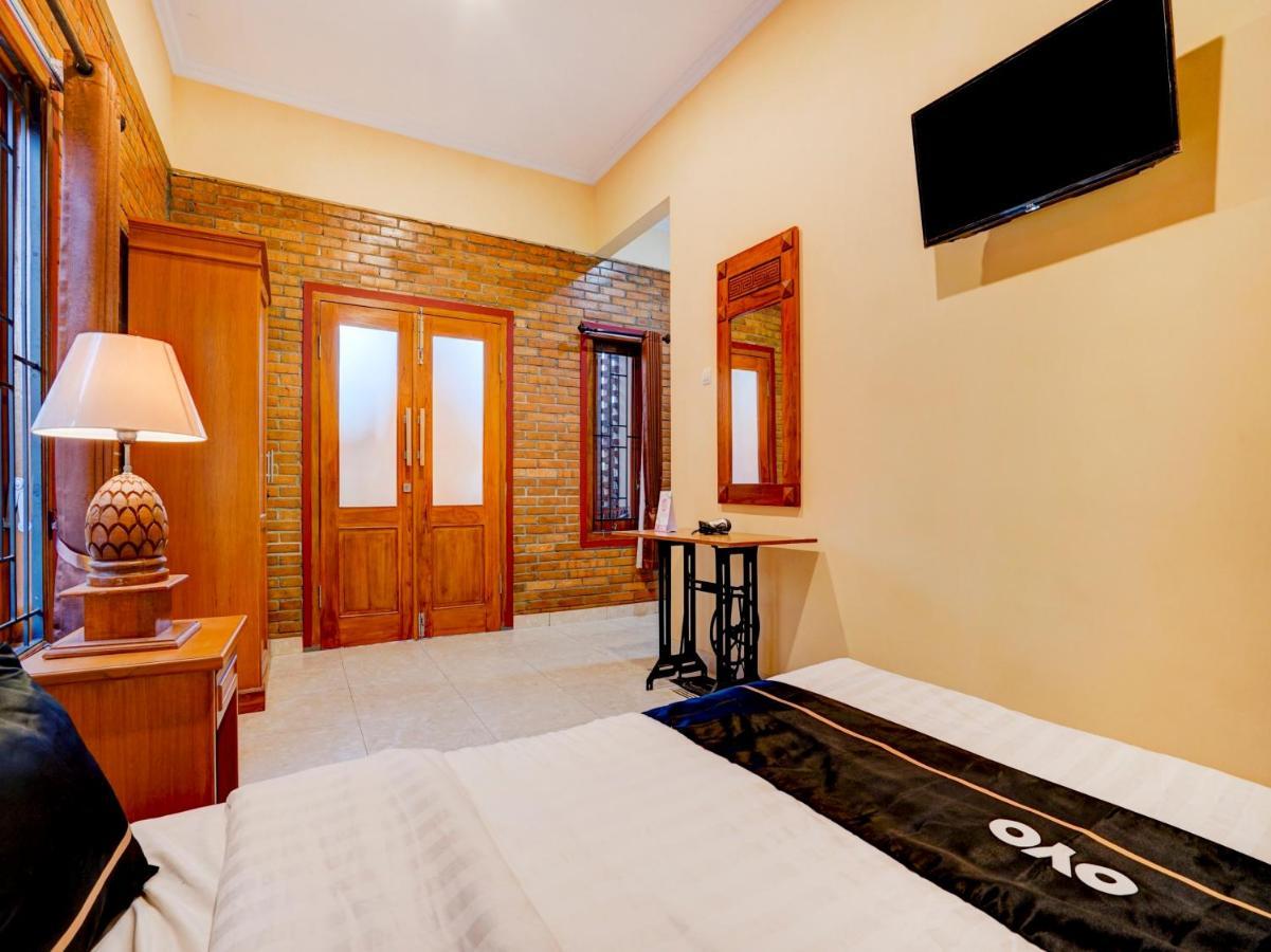 Super Oyo Collection O 90265 Cempoko Mulyo Homestay Syariah Tugu エクステリア 写真