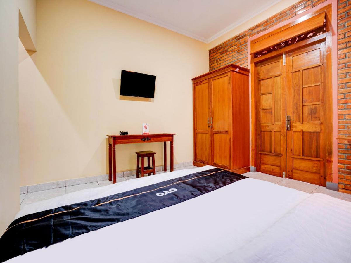 Super Oyo Collection O 90265 Cempoko Mulyo Homestay Syariah Tugu エクステリア 写真