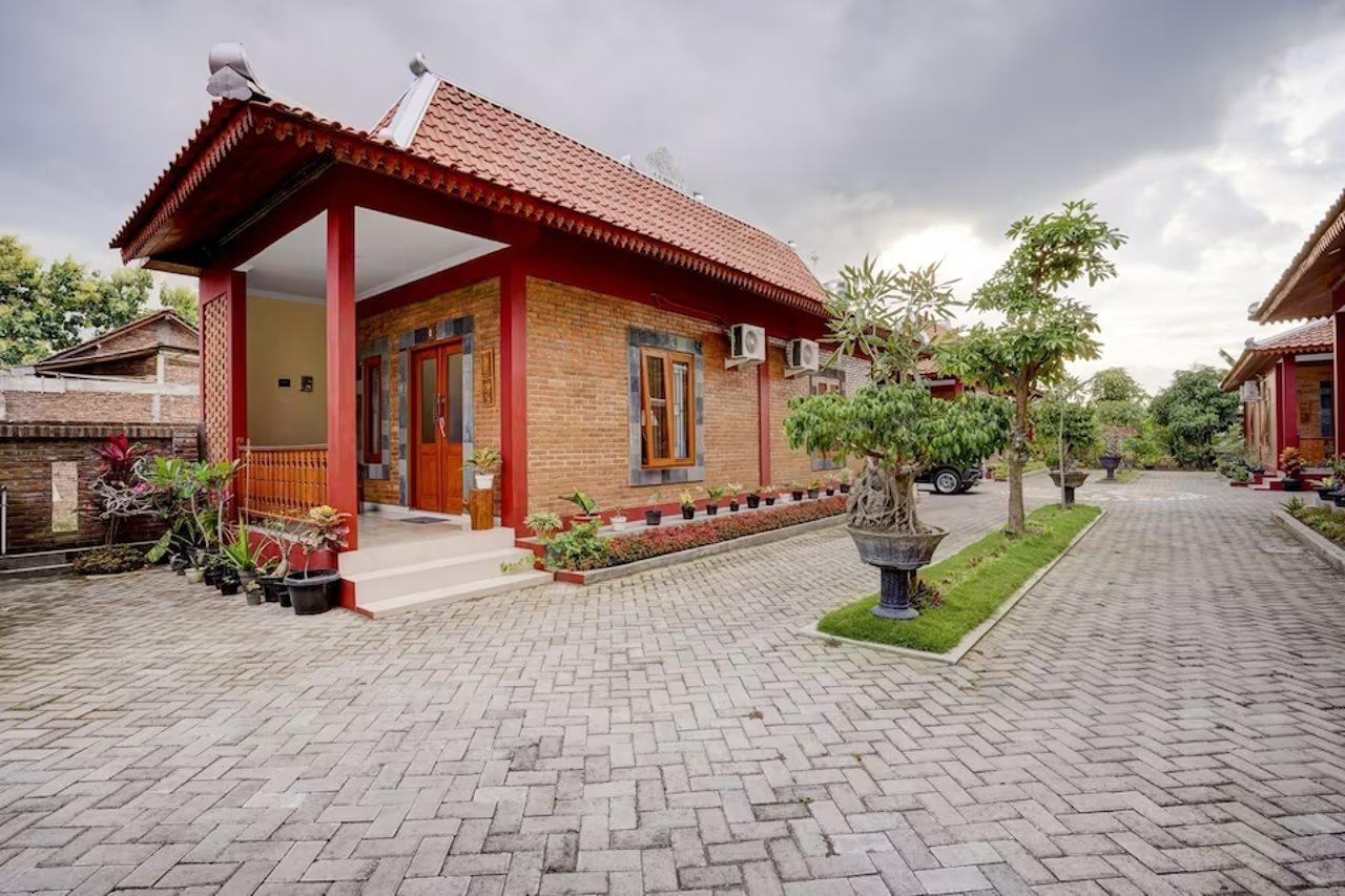 Super Oyo Collection O 90265 Cempoko Mulyo Homestay Syariah Tugu エクステリア 写真